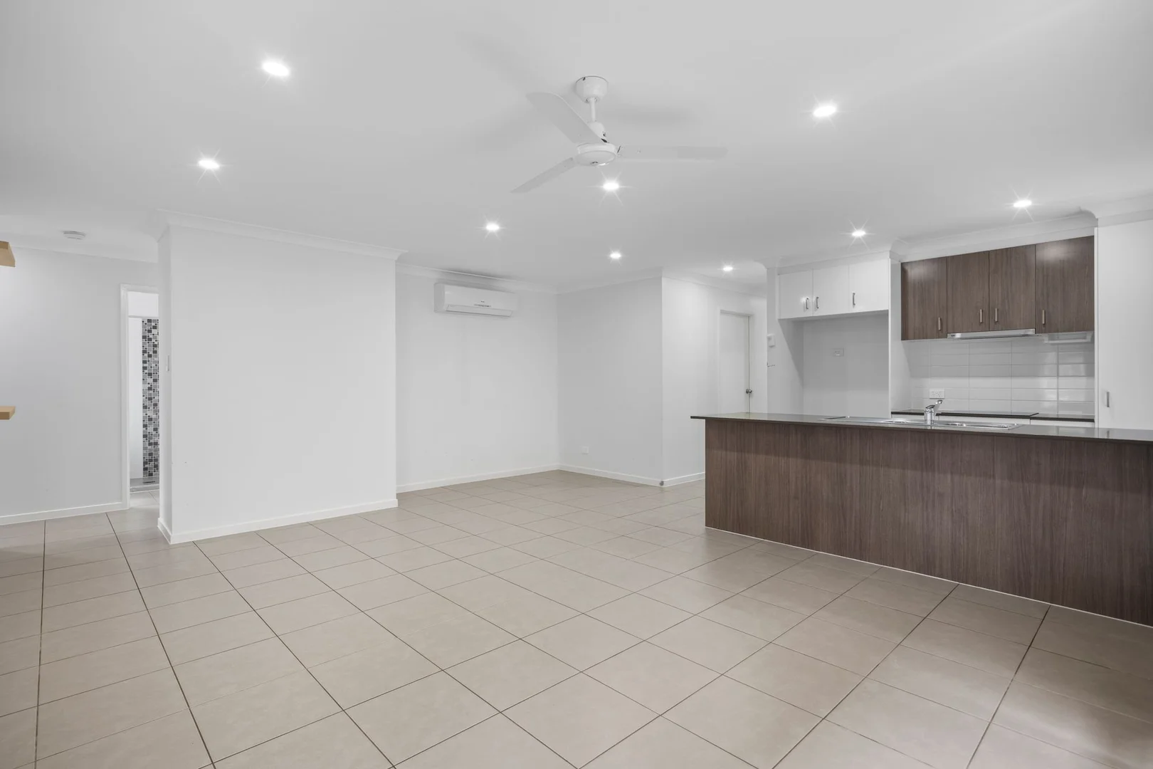 23 Mesa Street, Yarrabilba QLD 4207 photo 2