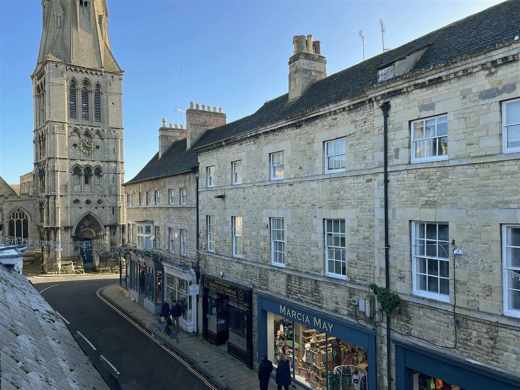 3 bed flat to rentSt. Marys Street, Stamford PE9