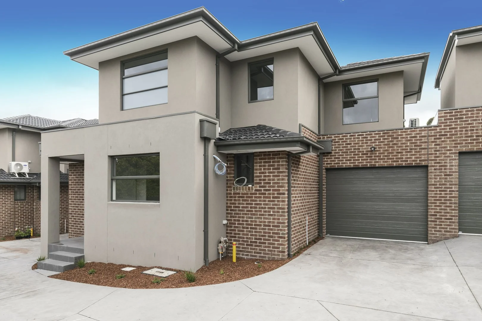 2/1 Howden Street, Oakleigh East VIC 3166