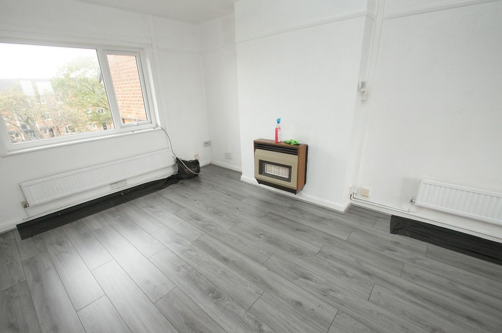 Additional image 3 of 1 bed flat to rentSutton Way, Great Sutton, Ellesmere Port, Cheshire. CH66