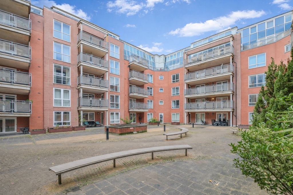 Additional image 13 of 2 bed flat to rentHeritage Court, Birmingham B18