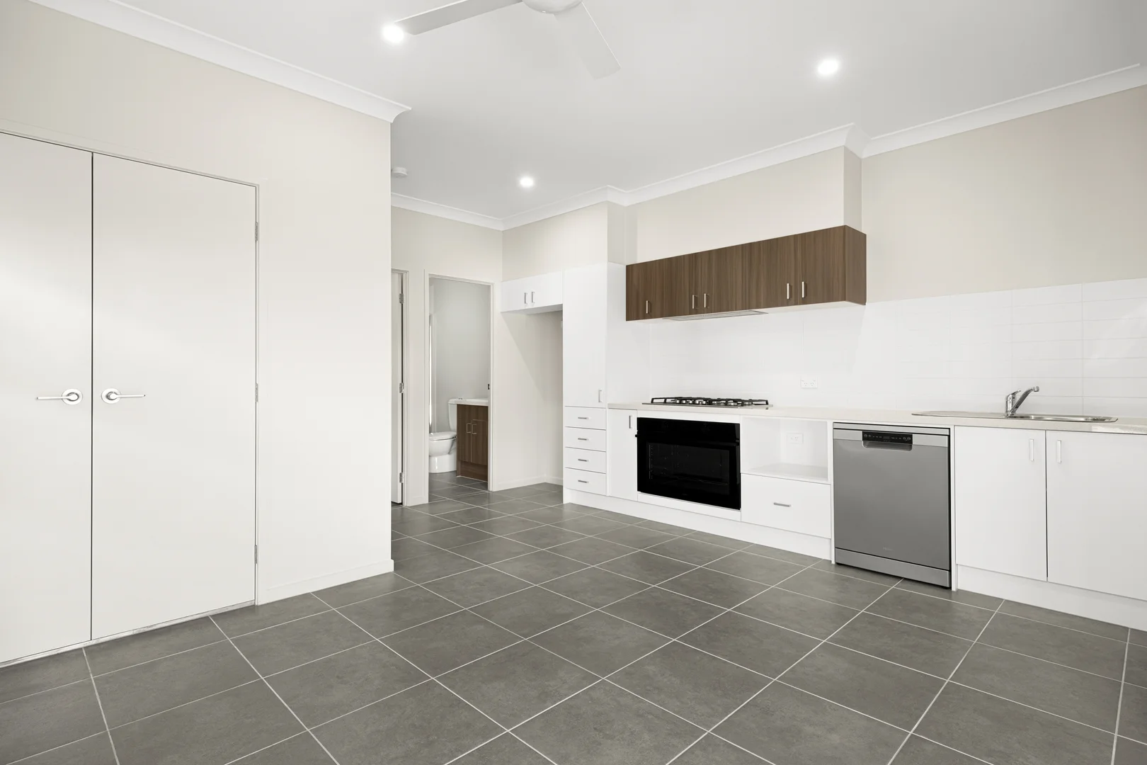 Additional image 3 of 2/5 Millhouse Close, Farley NSW 2320