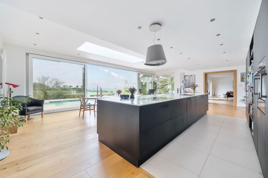 5 bed detached house to rentAshengrove Road, Knatts Valley, Kent TN15