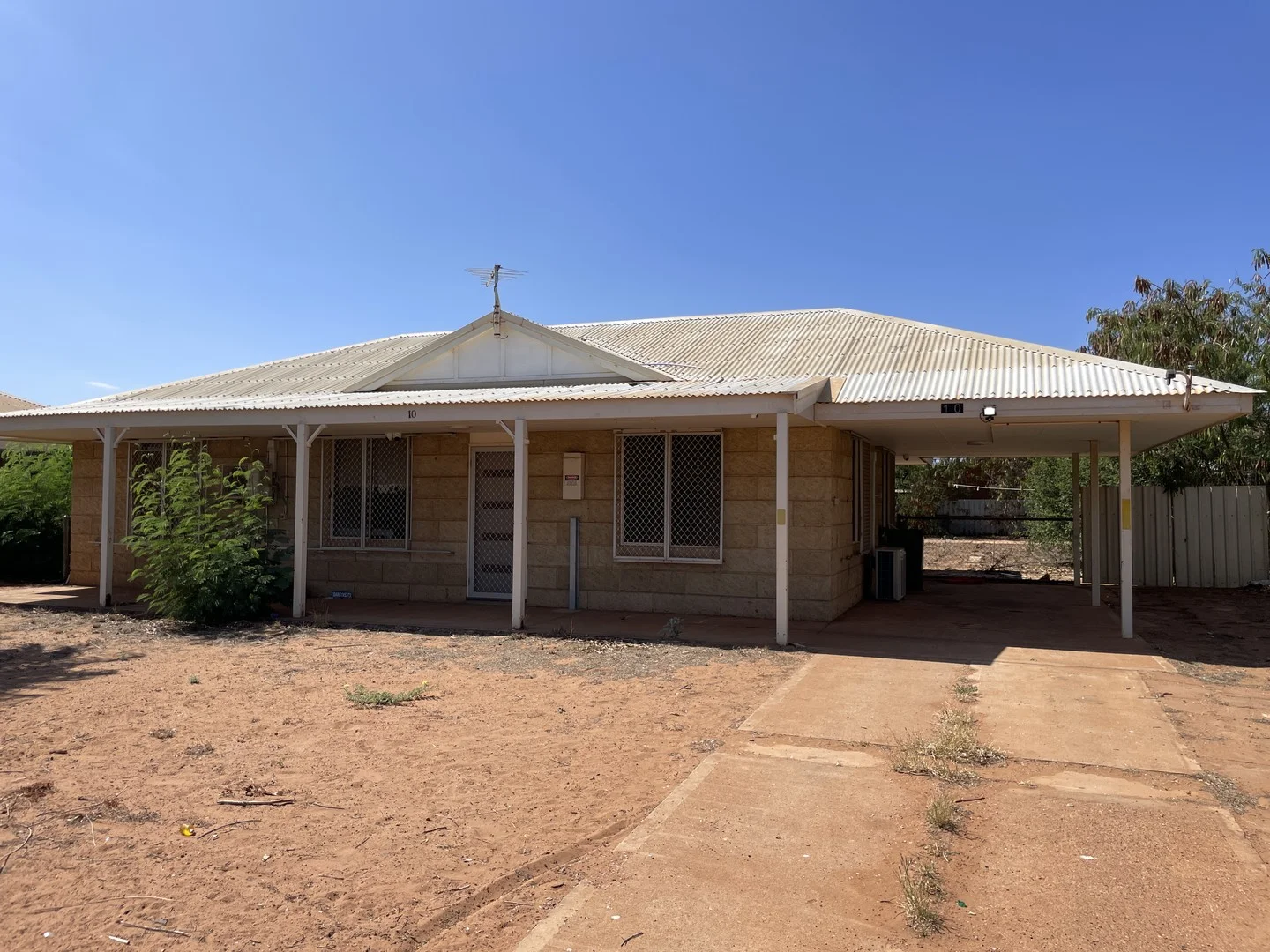 10 Burt Close, Onslow WA 6710
