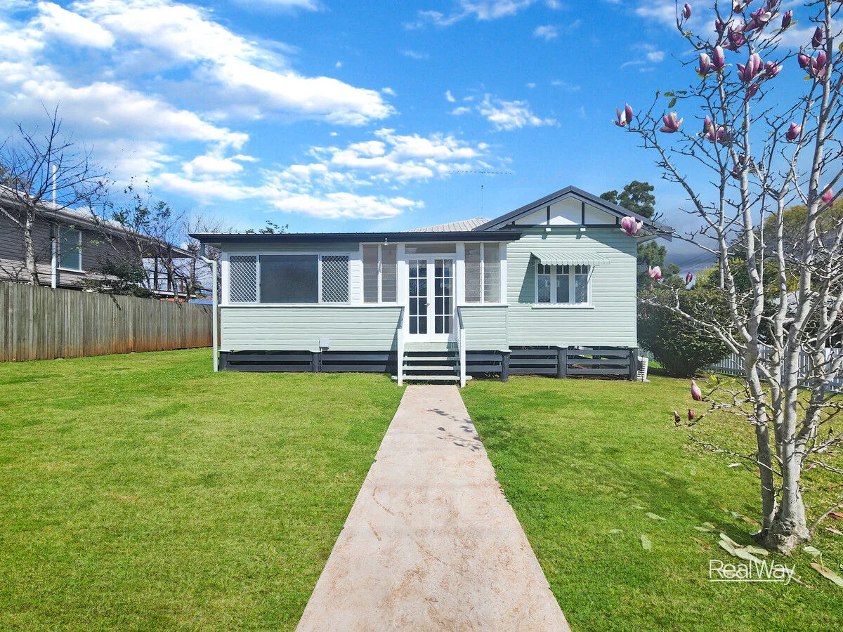 16 Murray Street, North Toowoomba QLD 4350