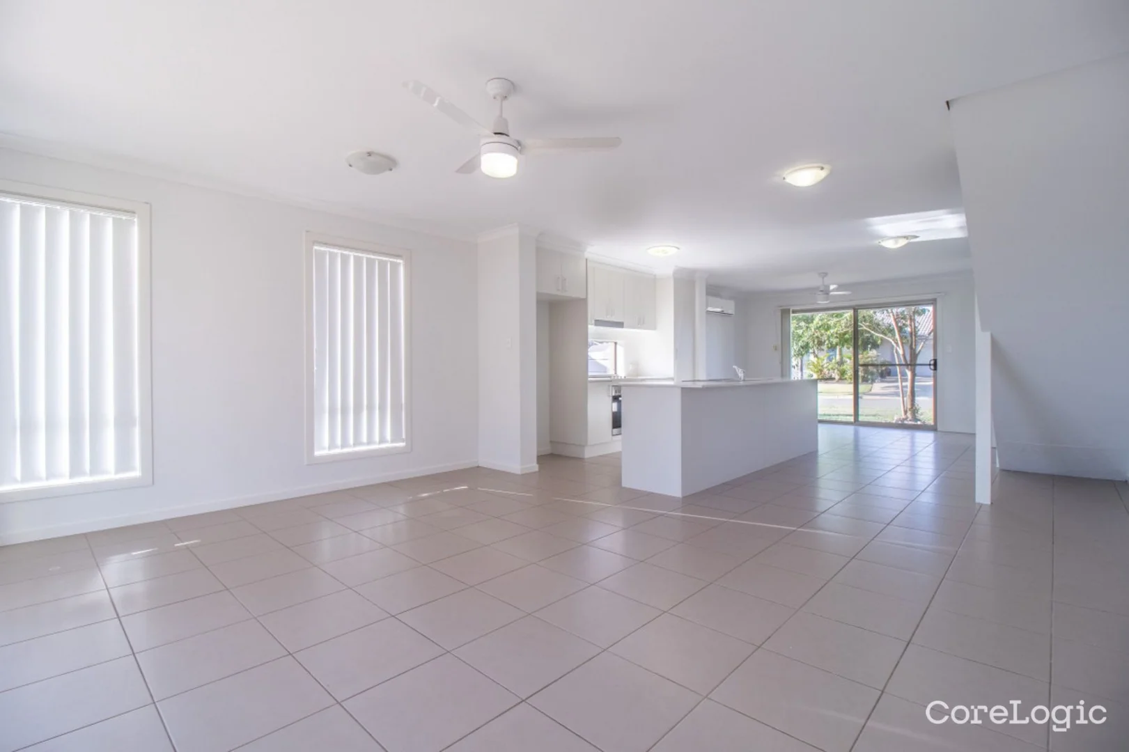 2/1 Niccy Rd, Coomera QLD 4209 photo 2
