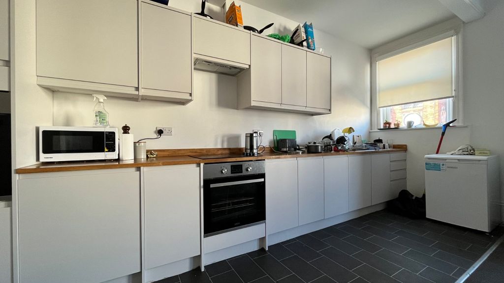 Additional image 3 of 6 bed shared accommodation to rentStanford Road, Brighton BN1