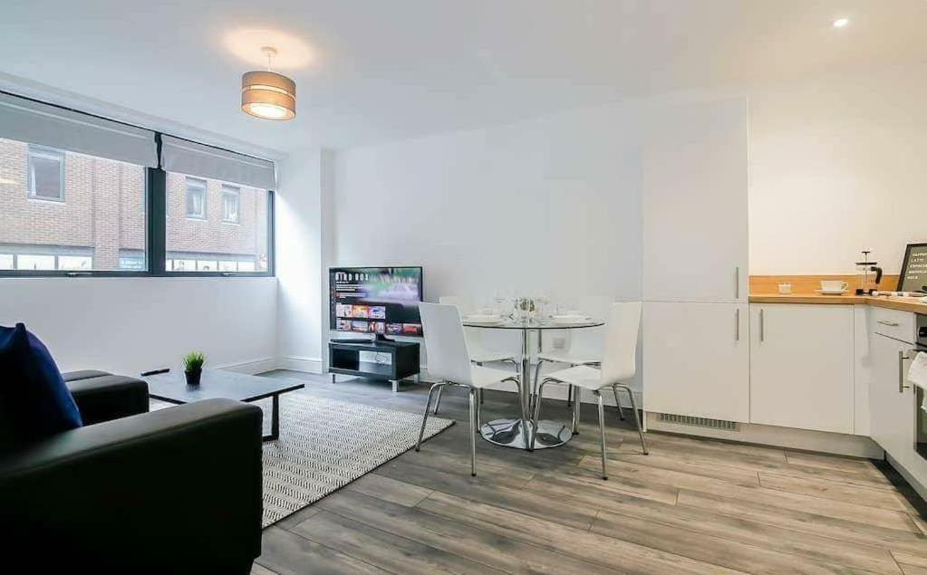 2 Bed Flat, Queen Street, S1, N1 7GU photo 5