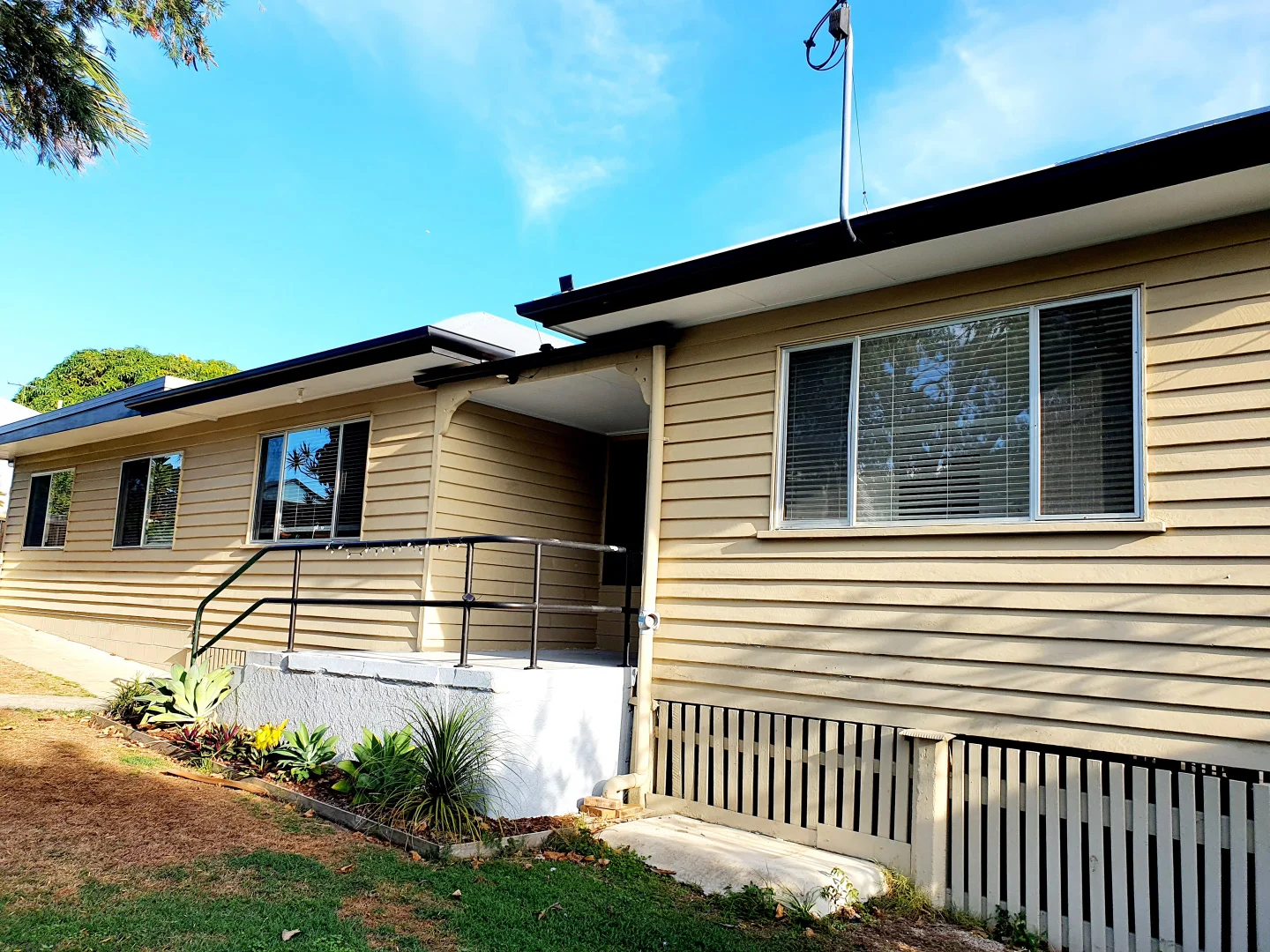 Additional image 2 of 17 Jeays Street, Scarborough QLD 4020