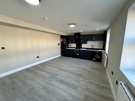 Additional image 5 of 2 bed flat to rent-9 Queens Square, Crawley RH10