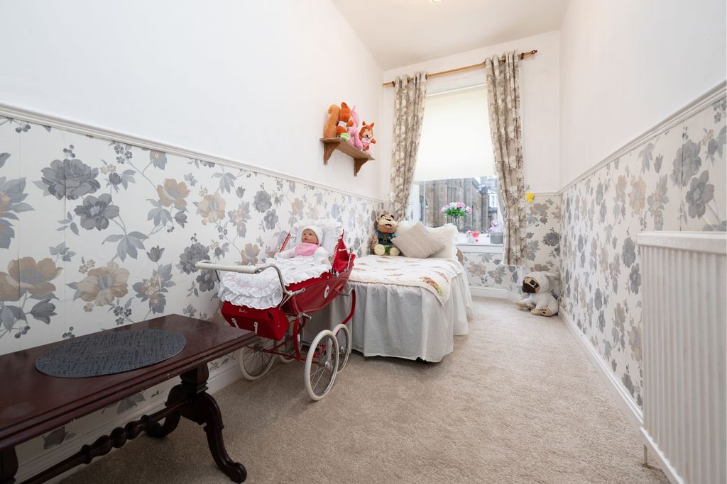 Additional image 18 of 3 bed flat for saleGeorge Square, Greenock PA15