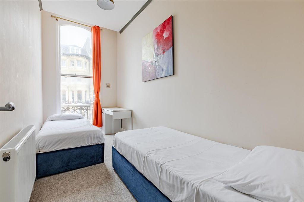 Additional image 11 of 14 bed terraced house to rentFirst Avenue, Hove BN3