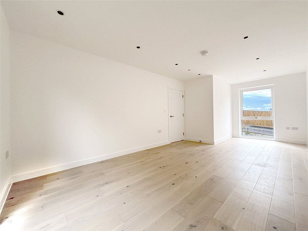 4 bed detached house to rentExeter, Devon EX4 photo 5
