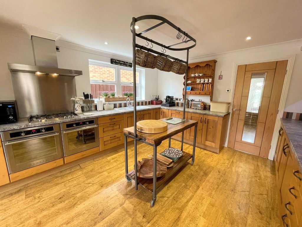 Additional image 14 of 3 bed detached house to rentNorthside Close, Middridge, Newton Aycliffe DL5