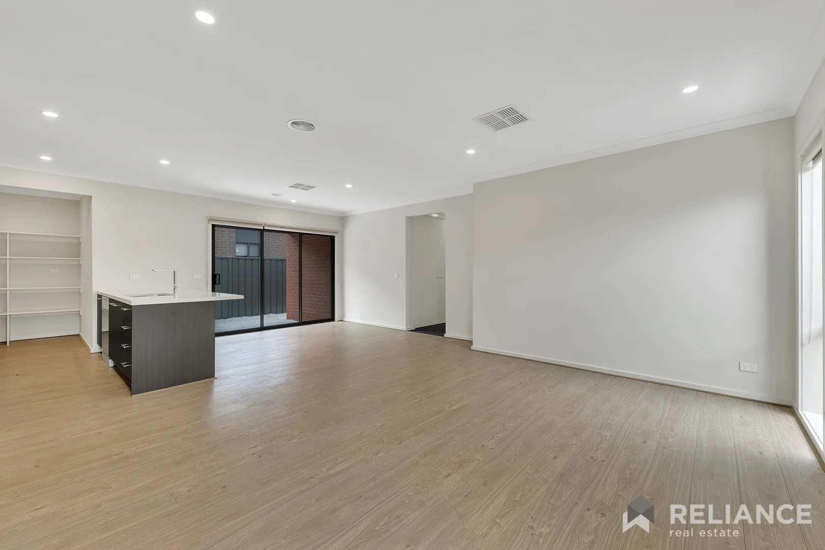 Additional image 4 of 37 Yellowstone Drive, Truganina VIC 3029