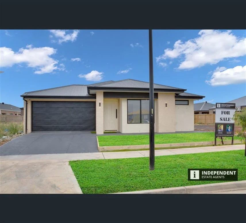 118 Aristides St, Thornhill Park VIC 3335