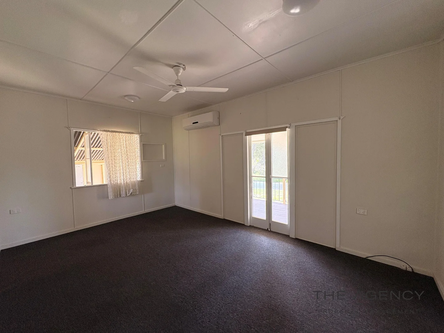 8 Sheil Cres, Mount Morgan QLD 4714 photo 3