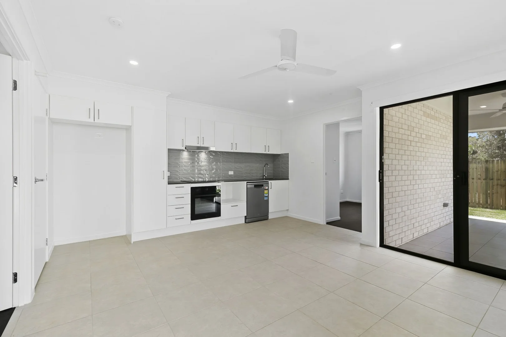 Additional image 2 of 2/27 Tranquility Boulevard, Morayfield QLD 4506