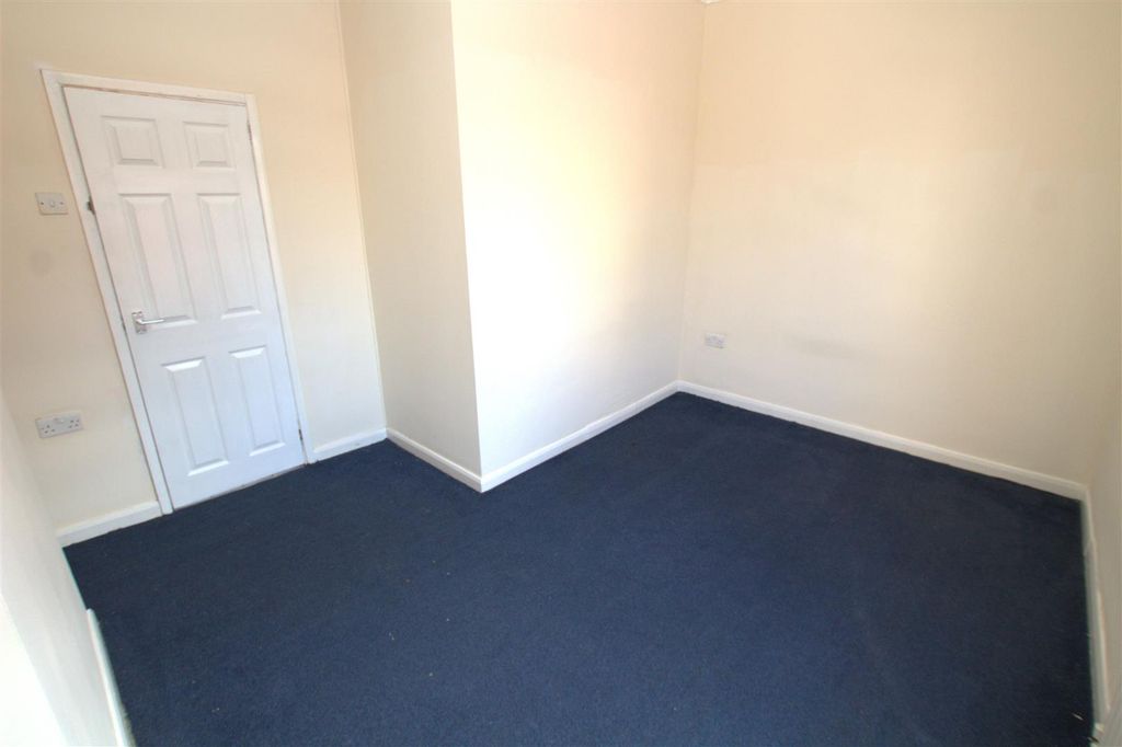 2 bed terraced house to rentMapleton Road, Hartlepool TS24 photo 5