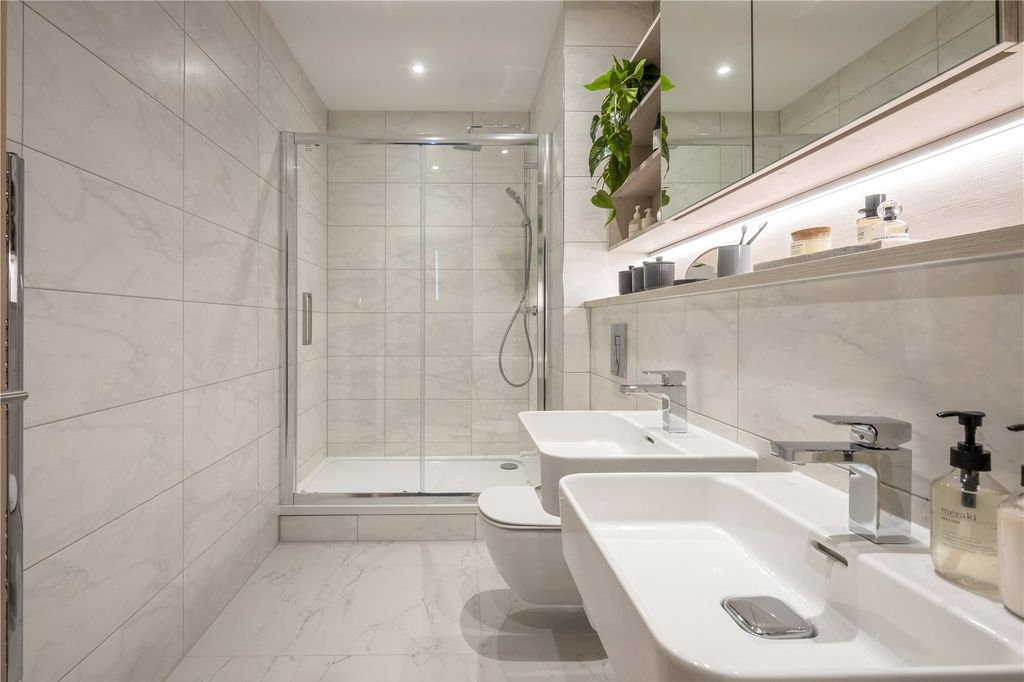 Additional image 11 of 3 bed flat to rentCortland At Colliers Yard, 7 Bankside Boulevard, Salford, Greater Manchester M3