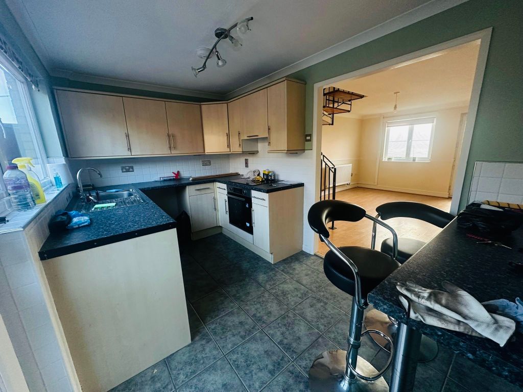 Additional image 3 of 2 bed property to rentConway Drive, Milford Haven SA73