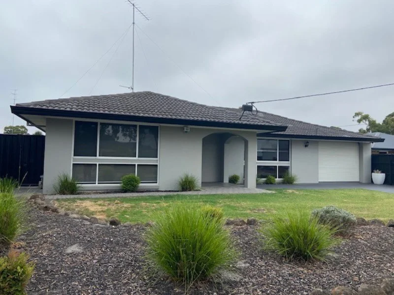 17 Wyung Drive, Morwell VIC 3840