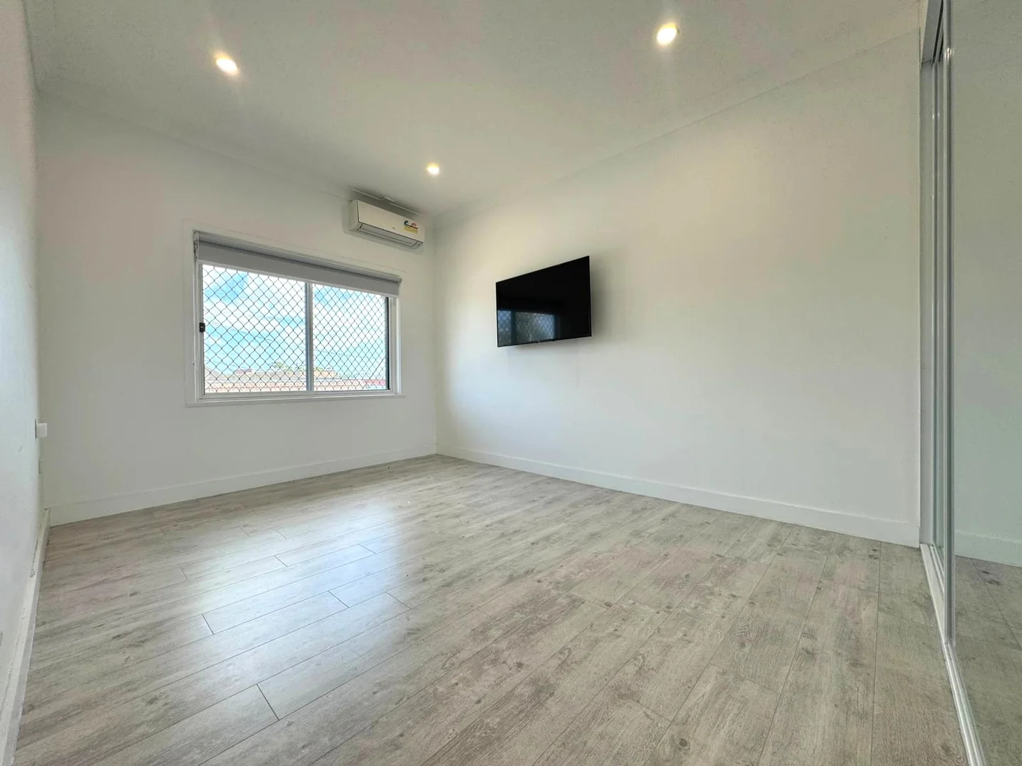 Additional image 3 of 3/171 Waterloo Road, Greenacre NSW 2190