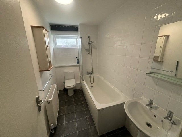Additional image 4 of 2 bed flat to rentDevonshire Drive, Bristol BS20