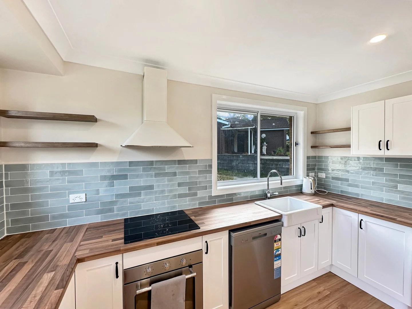 42 Hall Parade, Hazelbrook NSW 2779