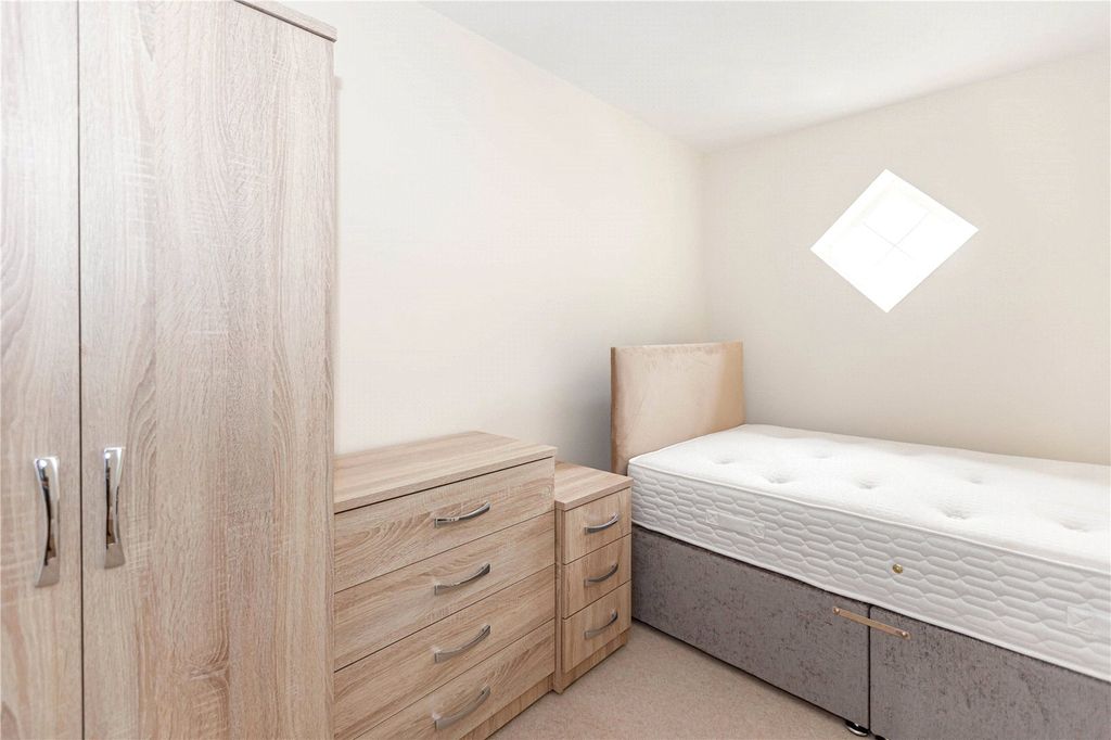 Additional image 16 of 6 bed semi-detached house to rentHatton Road, Cheswick Village, Bristol BS16