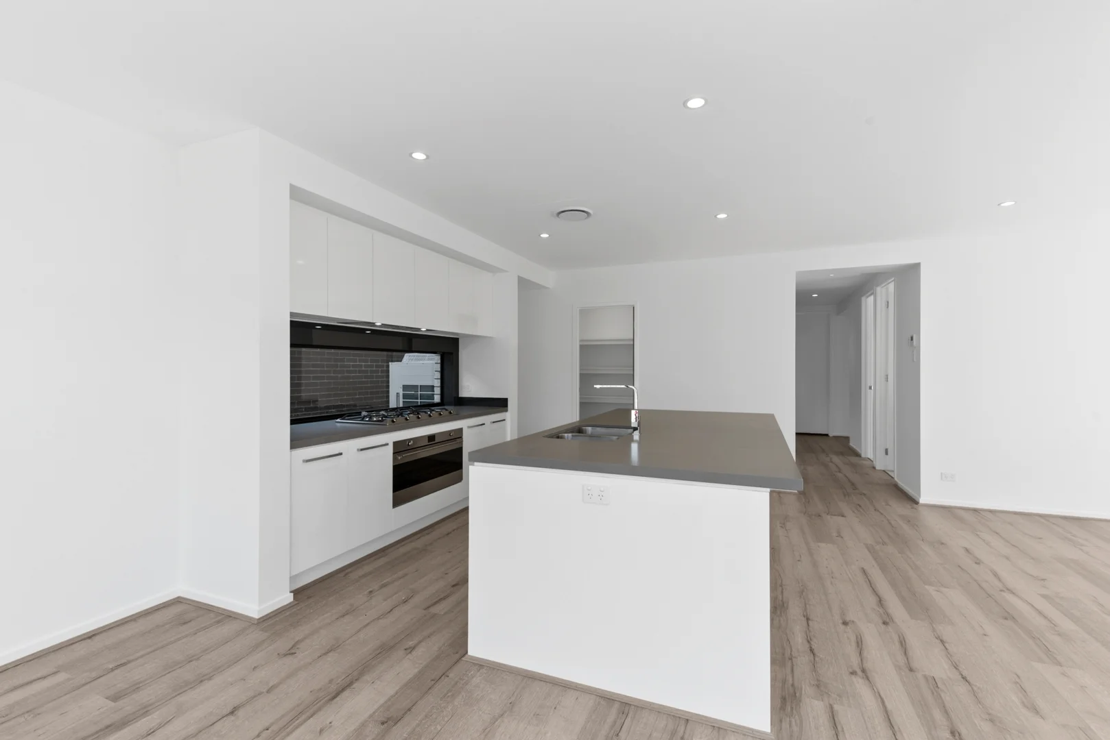 9 Madden Road, Mango Hill QLD 4509 photo 3