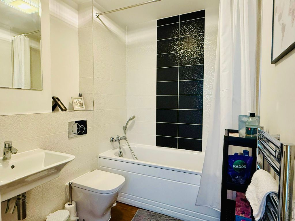 Additional image 16 of 2 bed flat to rentFirepool View, Taunton TA1