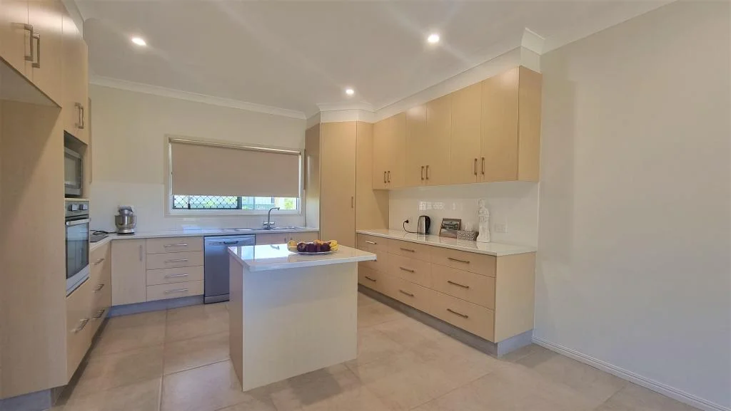 43 PACIFIC BOULEVARD, Moore Park Beach QLD 4670 photo 3