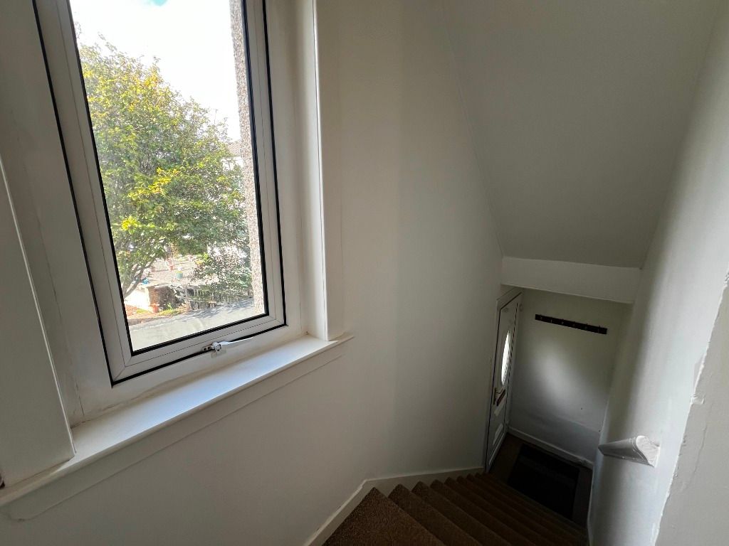 Additional image 3 of 3 bed flat to rentFitzalan Drive, Paisley, Renfrewshire PA3
