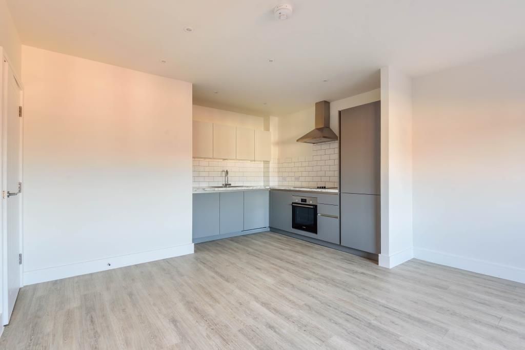 2 bed flat to rentBrackley, Helene Close NN13 photo 5