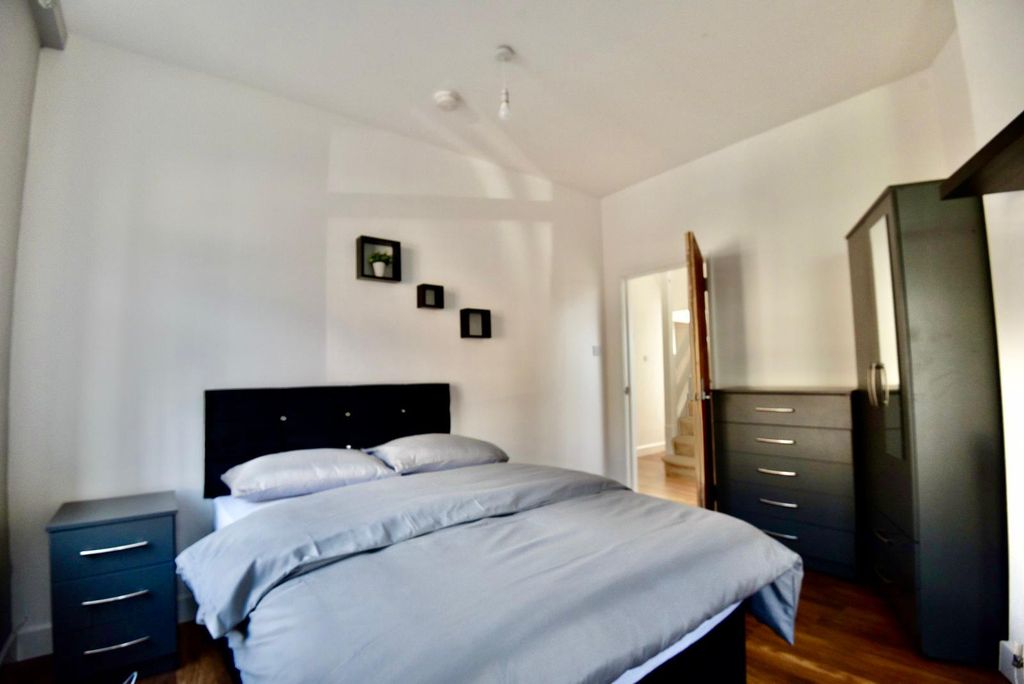 Additional image 3 of 4 bed shared accommodation to rentLucas St, Newport NP20