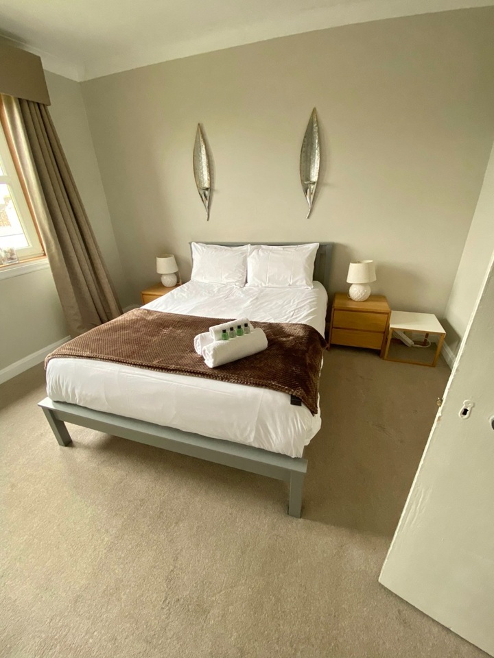 2 Bed Flat, Falcon Avenue, EH10, N1 7GU photo 3