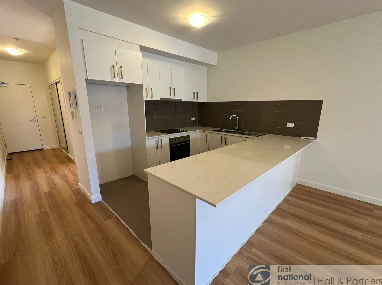 8/3 Close Avenue, Dandenong VIC 3175