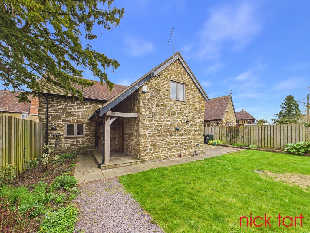 3 bed detached house to rentThe Granary, Wall-Under-Heywood SY6