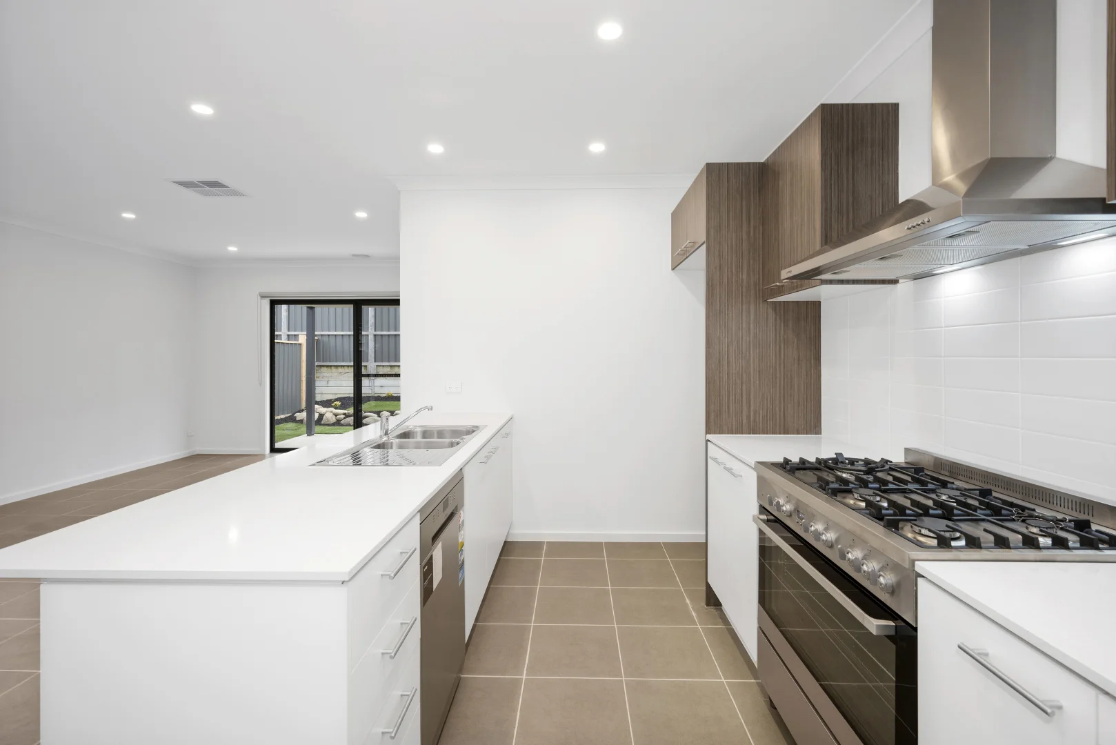 Additional image 3 of 2 Bankside Drive, Botanic Ridge VIC 3977