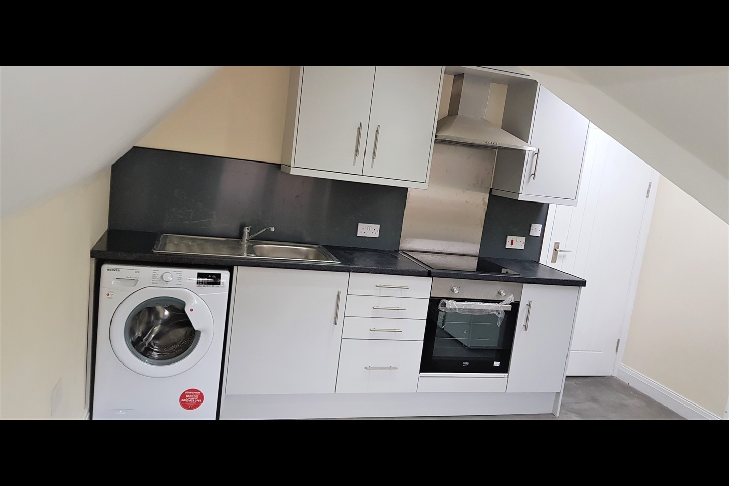 1 Bed Flat, Monk Bridge Road, LS6, N1 7GU photo 2
