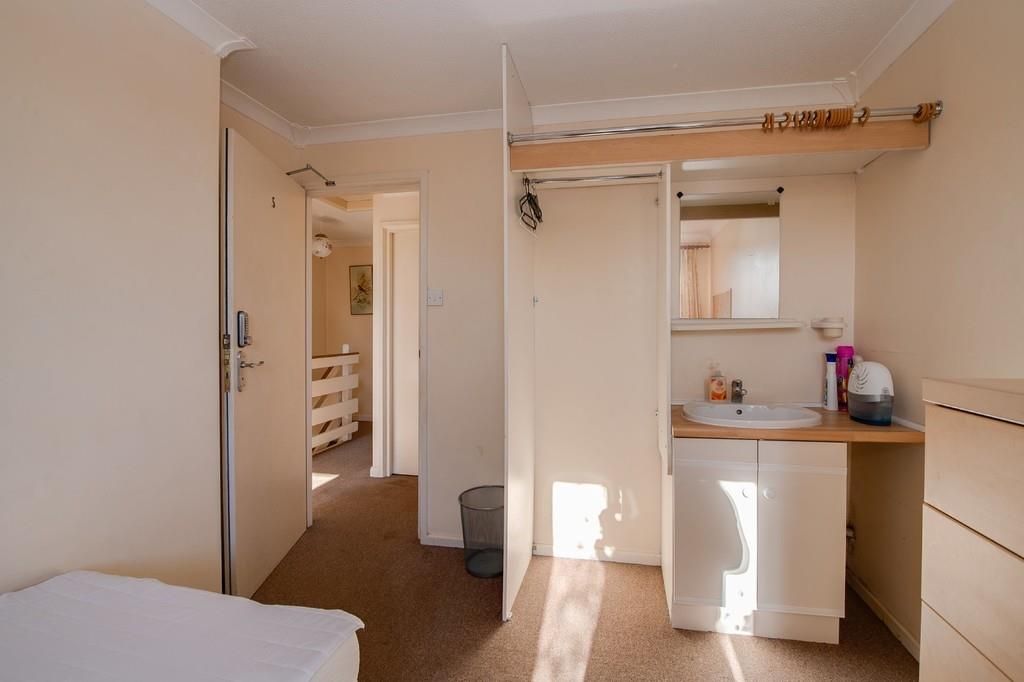 Additional image 6 of 6 bed end terrace house to rentMillfield Close, Chichester PO19