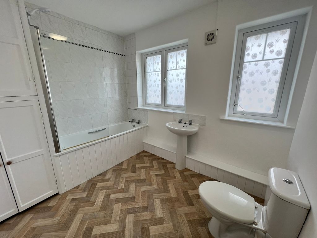 Additional image 7 of 2 bed flat to rentHigh Street, Williton, Taunton, Somerset TA4