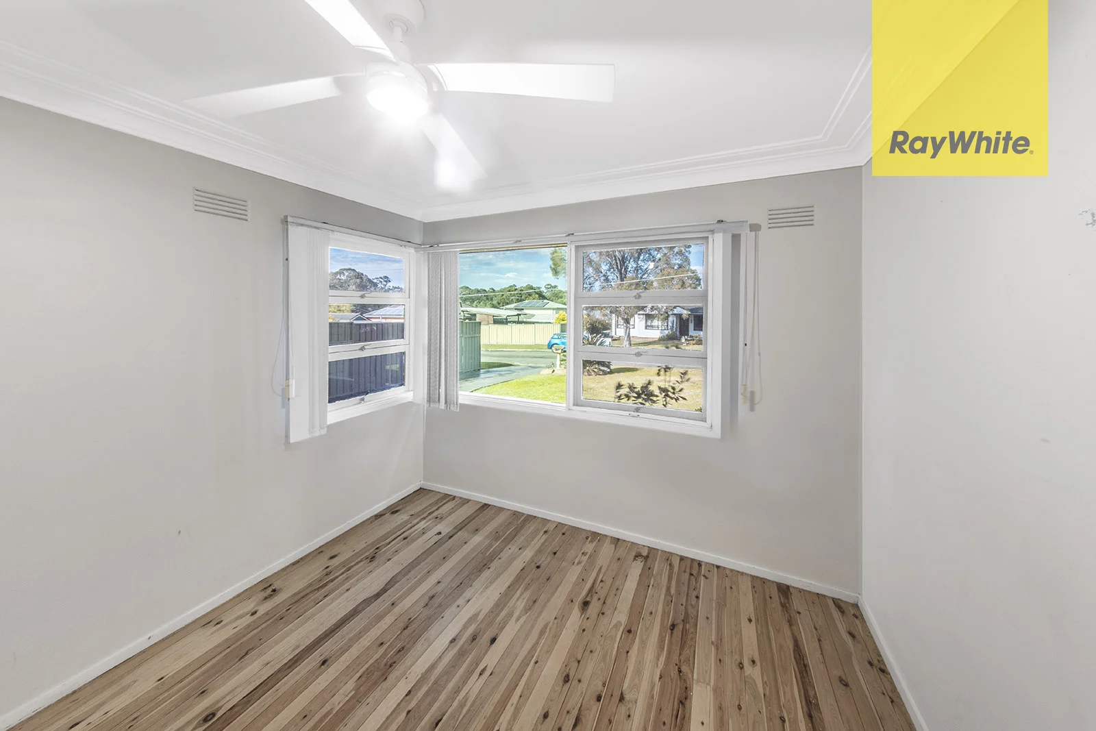 Additional image 20 of 2/Kerran Close, Cambridge Park NSW 2747