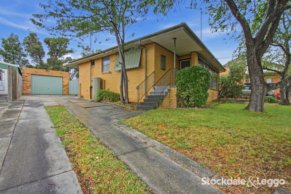 18 Howard Avenue, Churchill VIC 3842