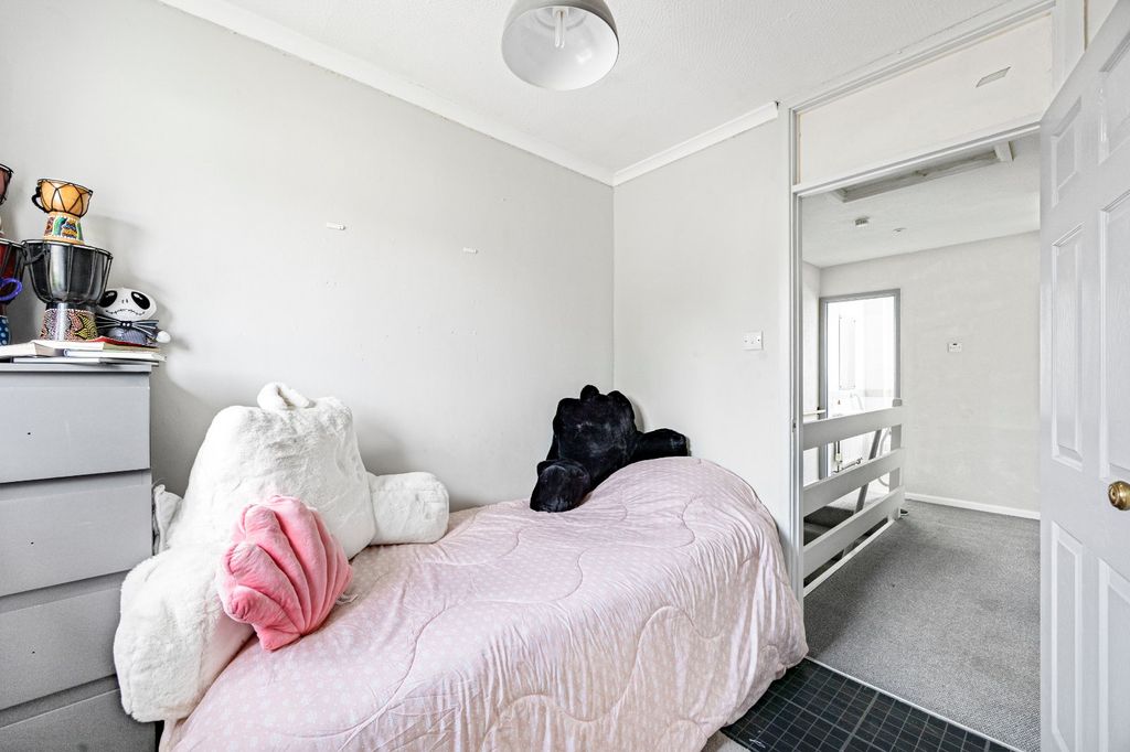 Additional image 18 of 3 bed terraced house for saleThe Bridle, Stroud, Gloucestershire GL5