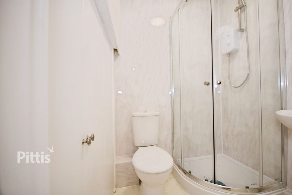 Additional image 10 of 3 bed flat to rentPyle Street, Newport PO30