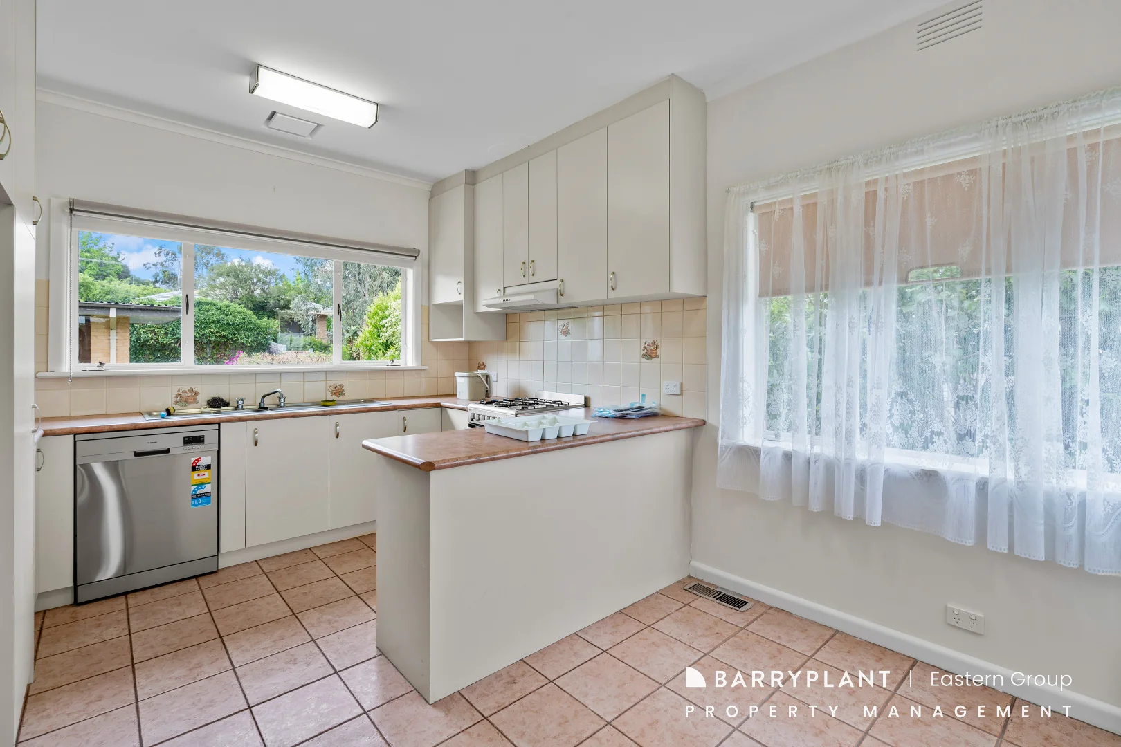 2 Heather Grove, Templestowe Lower VIC 3107 photo 4