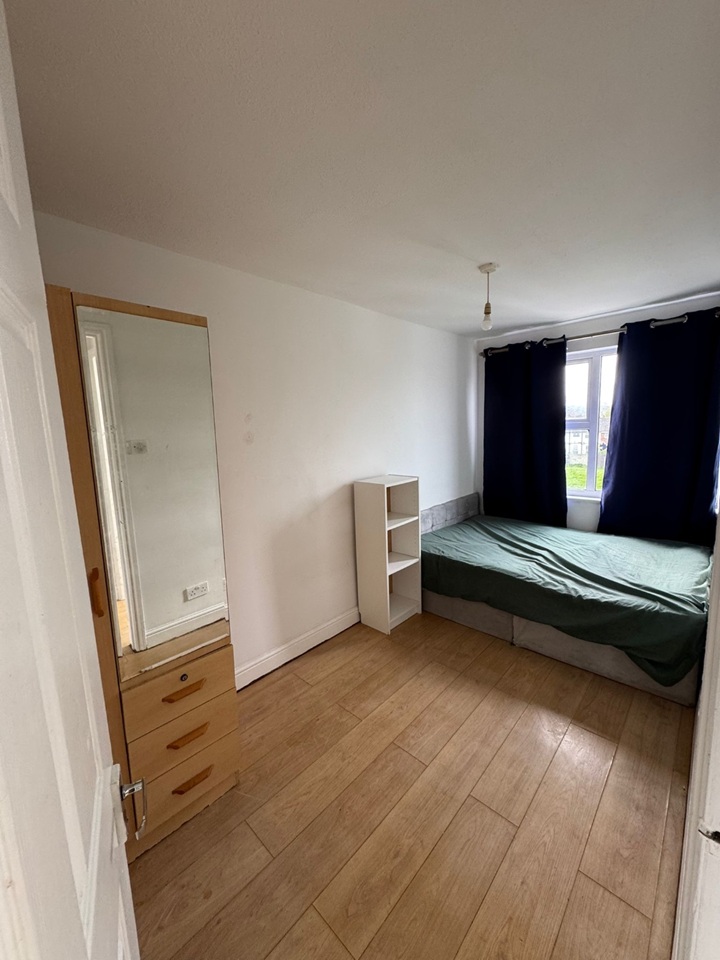 Room in a Shared Flat, Belland Drive, BS14, N1 7GU photo 3