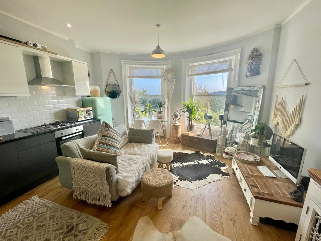 Additional image 4 of 1 bed flat to rentDover Street, Ryde PO33